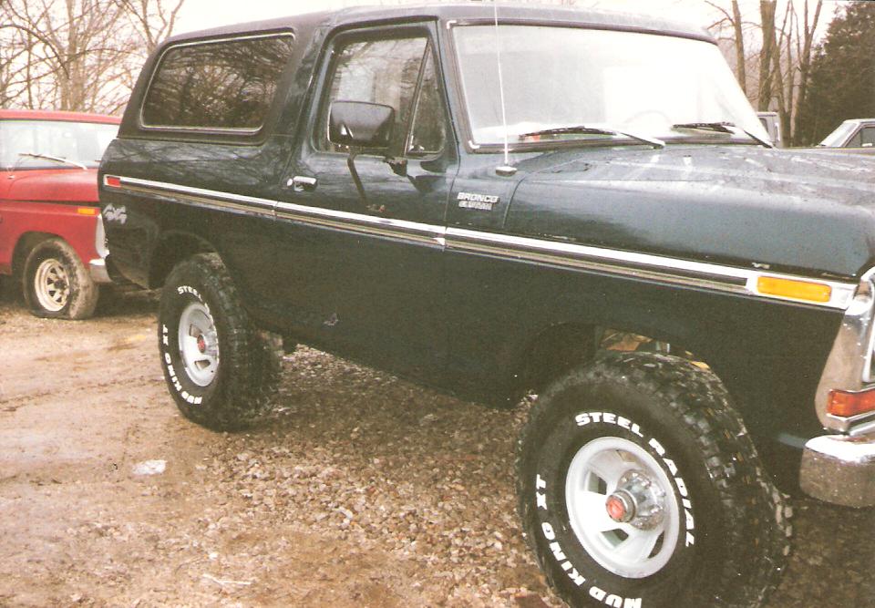 Seales Autobody 1978 Ford Bronco 05
